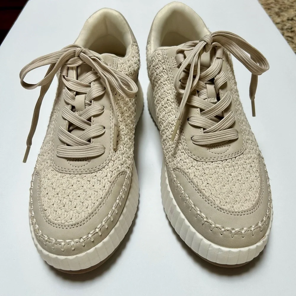 DV Dolce Vita Fredi Sandstone Ivory Cream Woman's Platform Sneaker Sz 8.5 Preppy